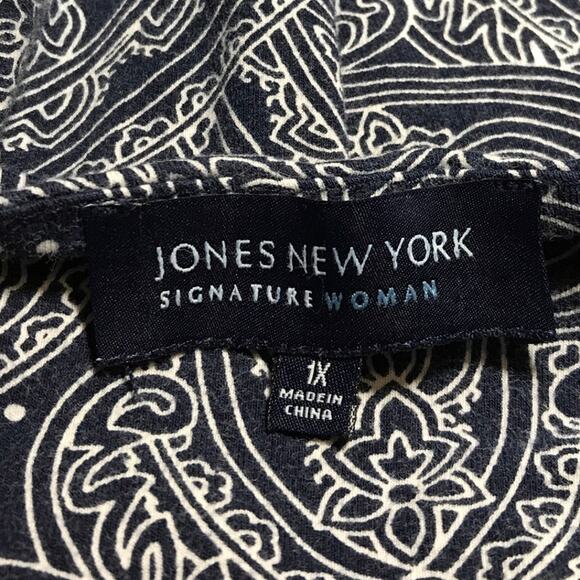 Jones New York Signature Navy Paisley Square Neckline Short Sleeve Top 1X - Picture 3 of 6